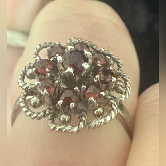 Garnet Sterling Silver 925 ring size 6 - Picture 3 of 8